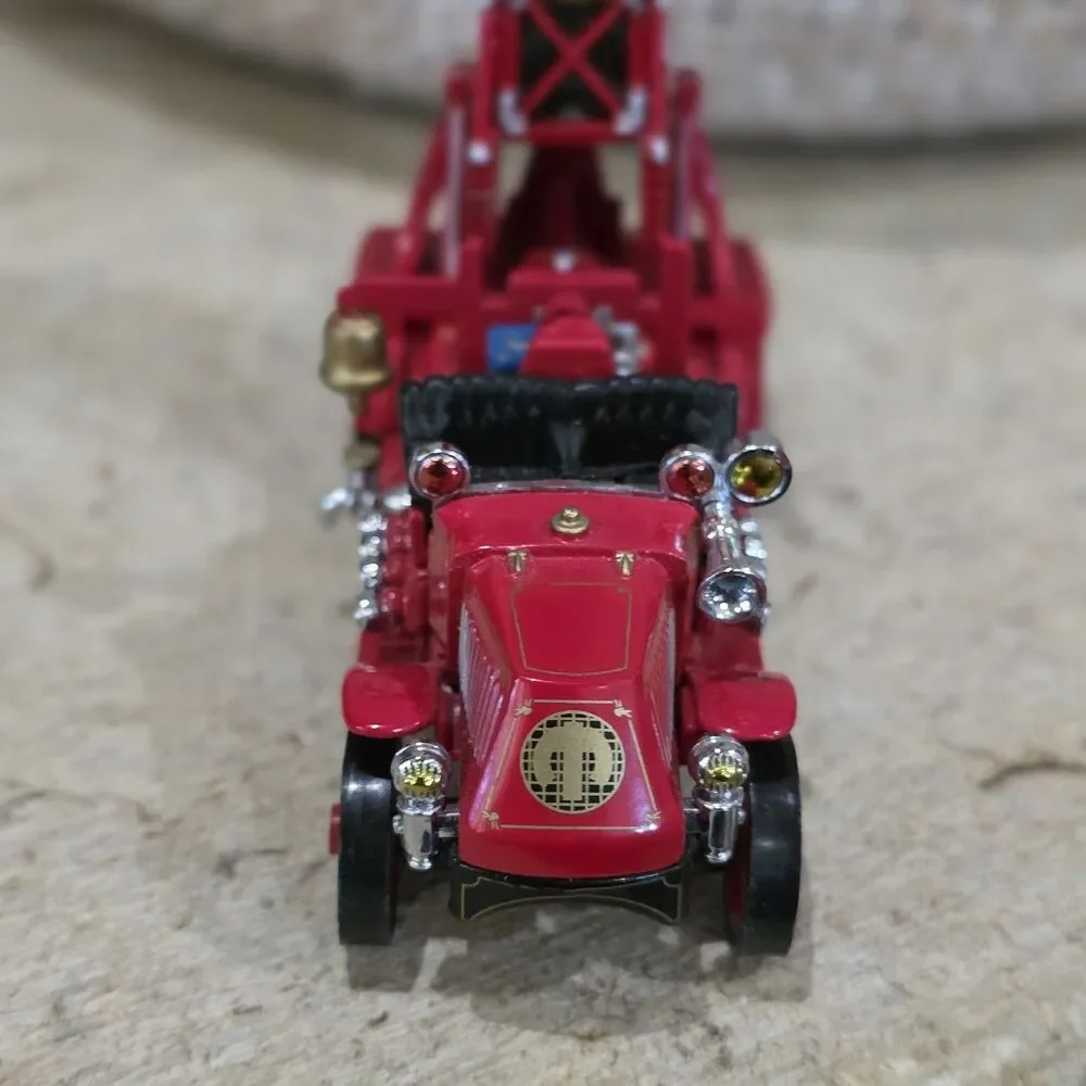 1998 Matchbox Models of Yesteryear 1920 Mack AC Water Tower Truck Model YYM37633